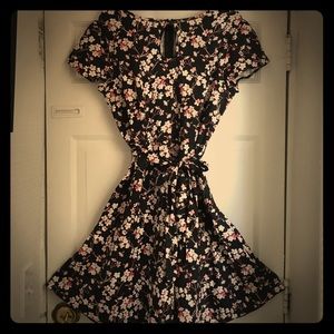 Lady Vintage Keyhole Dress.